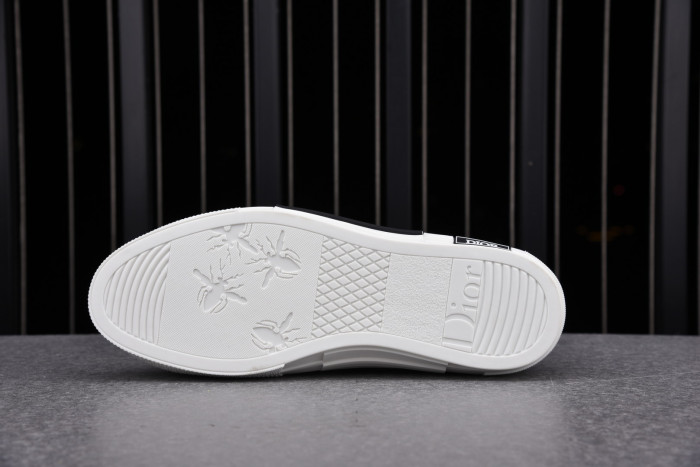 DR Homme Kaws - CCSHOES