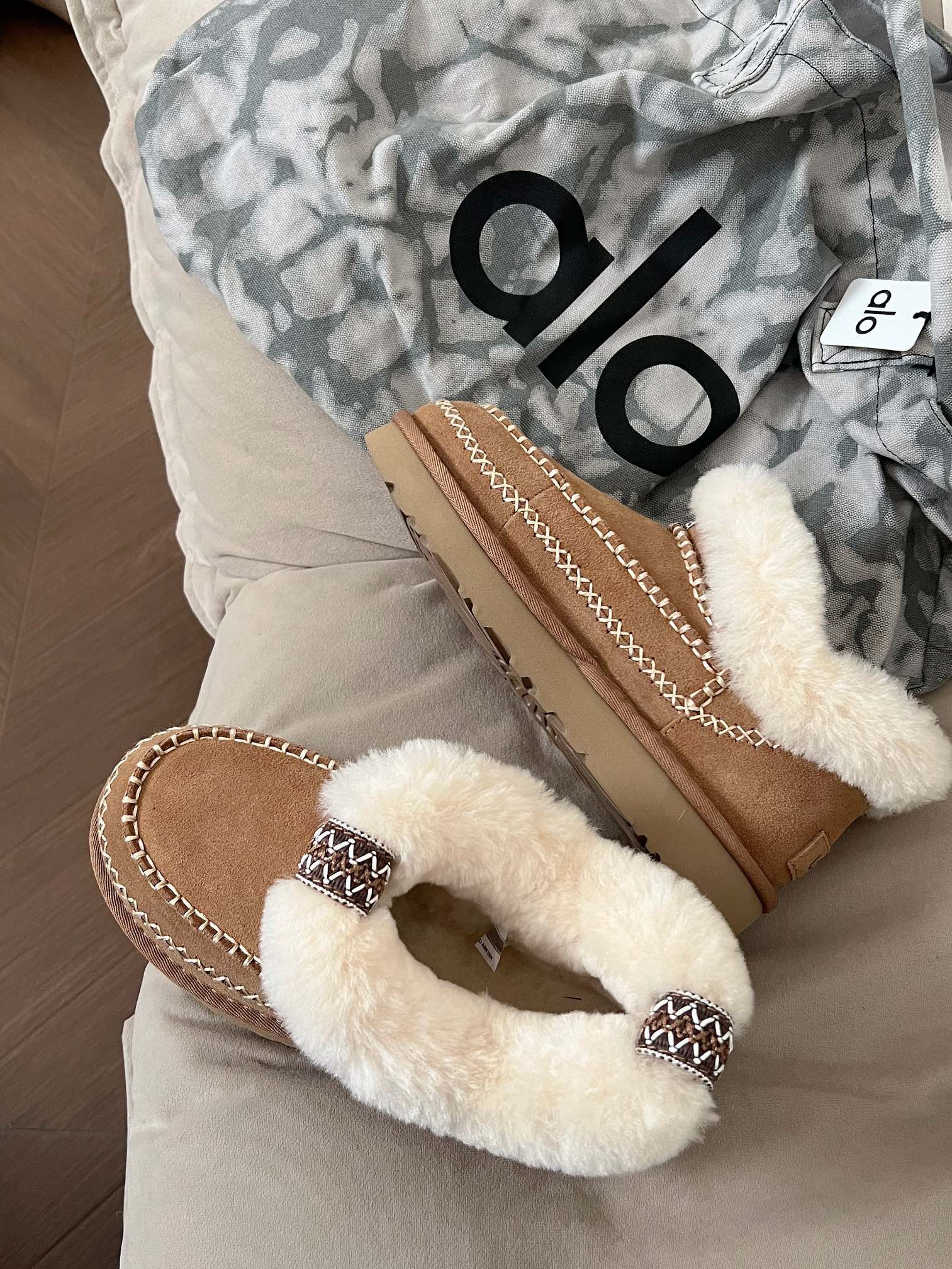 UGG 8224 - CCSHOES