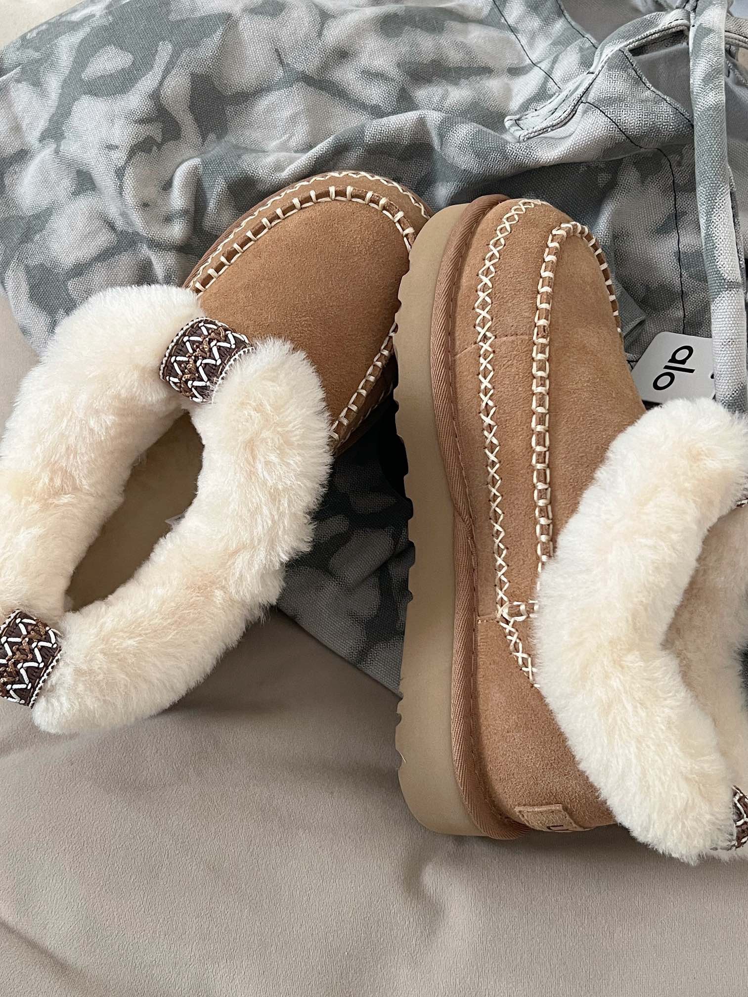 UGG 8224 - CCSHOES