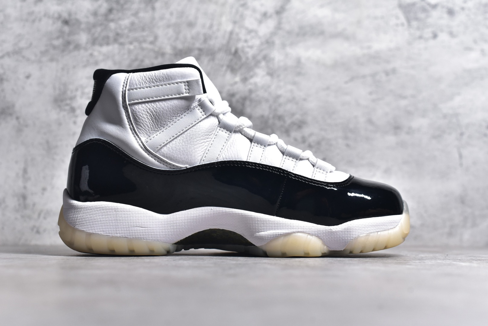 Air Jordan AJ11 