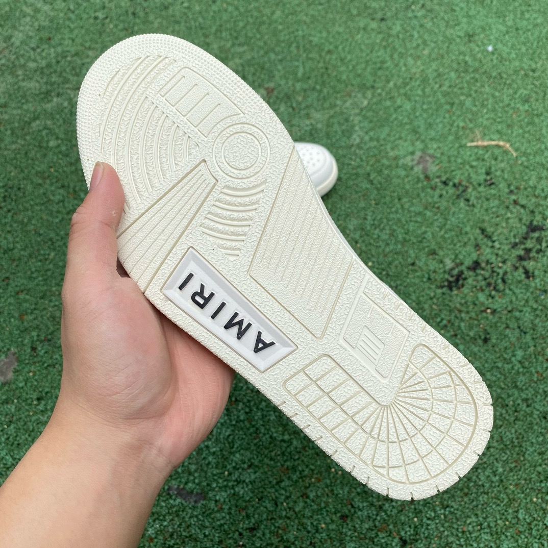 AR1M1 Low-Top Sneaker - CCSHOES