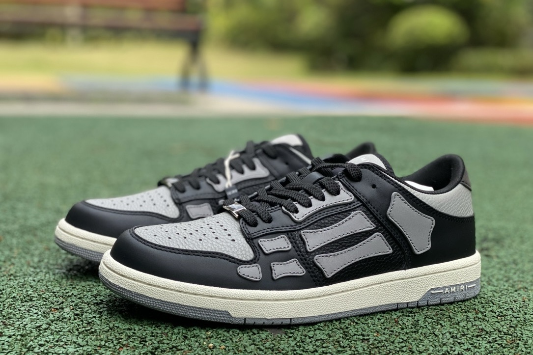 AR1M1 Low-Top Sneaker - CCSHOES