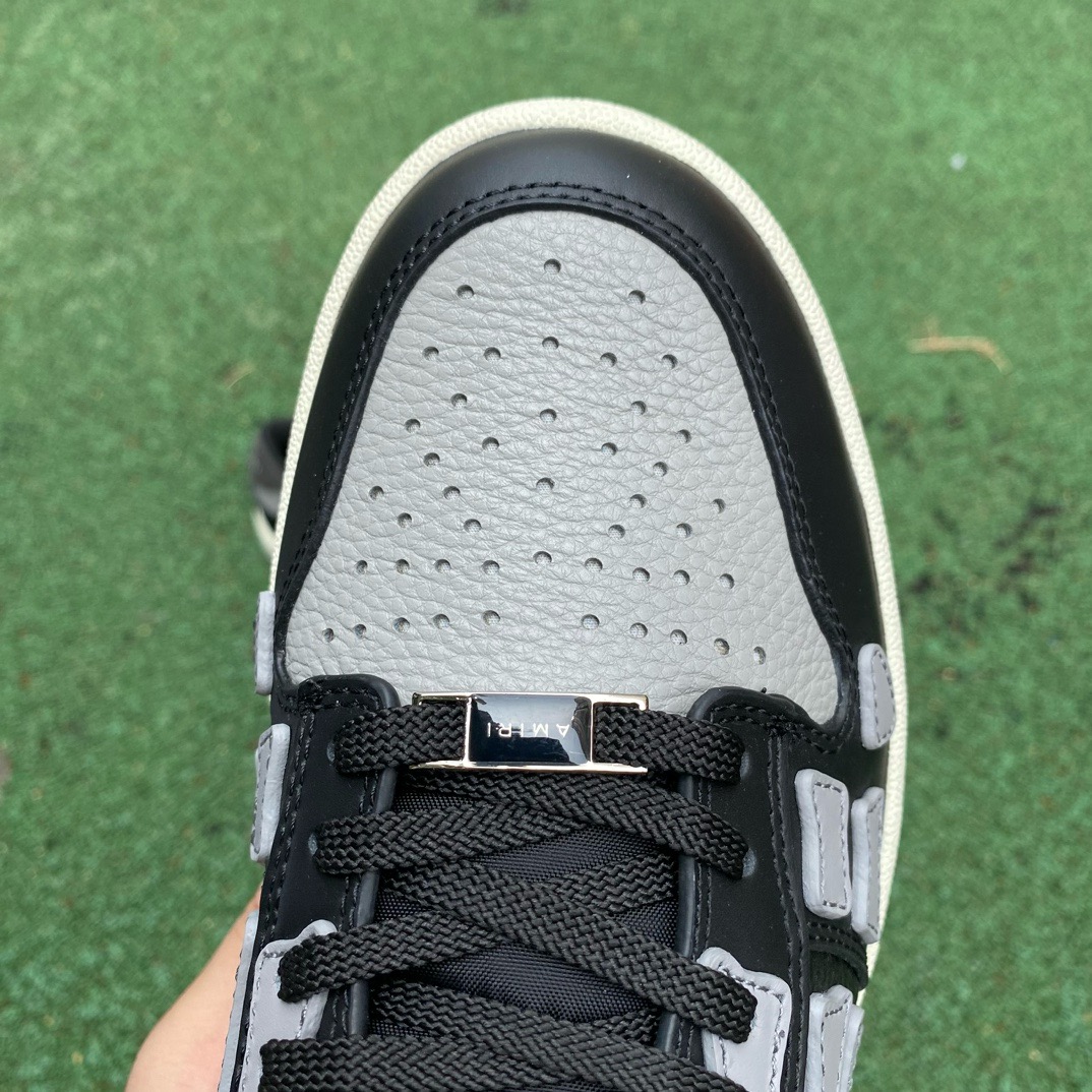 AR1M1 Low-Top Sneaker - CCSHOES