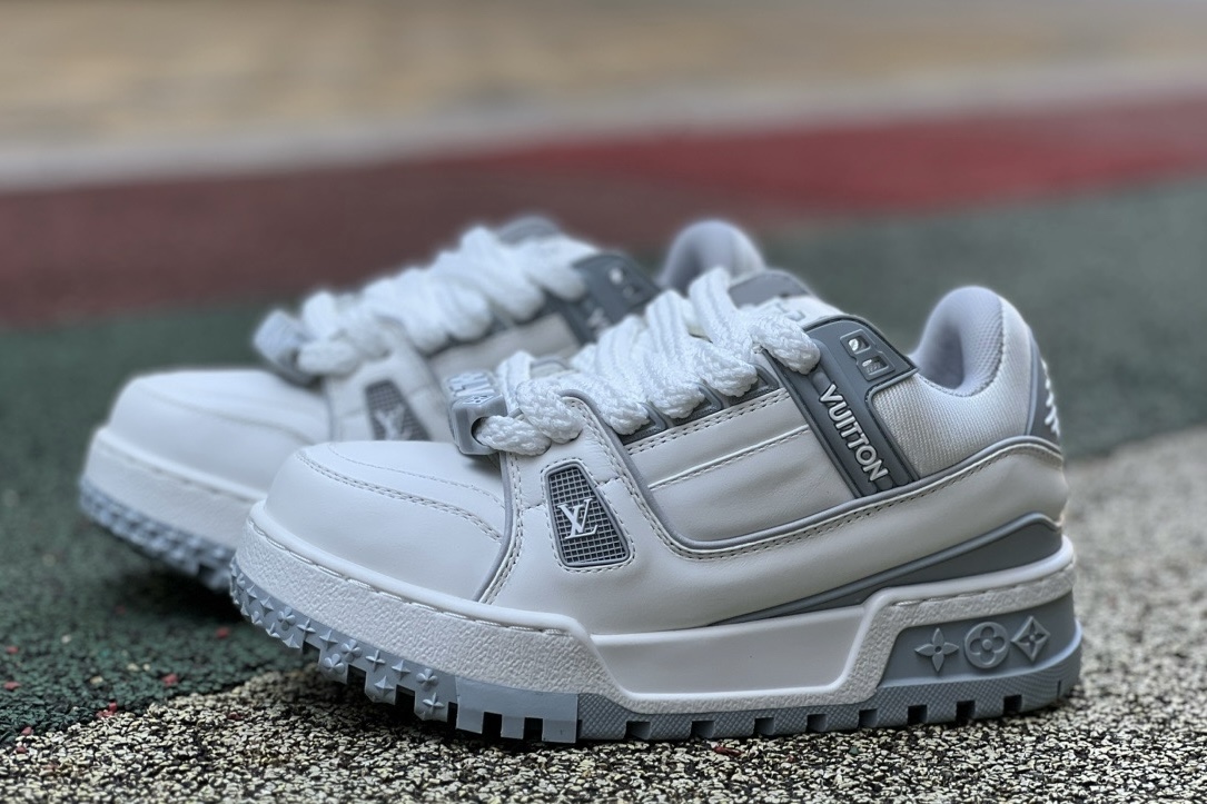 LV TRAINER MAXI White-grey - CCSHOES