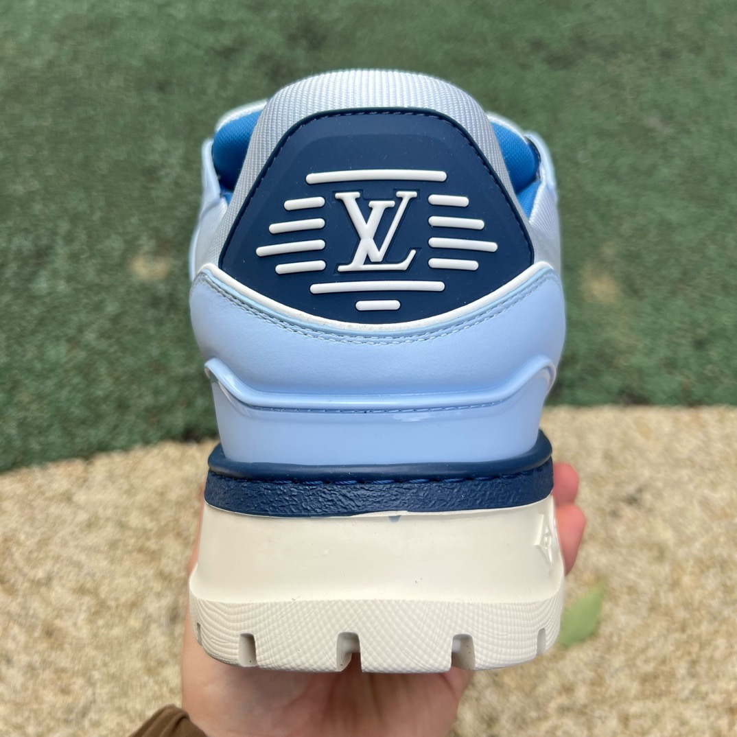 LV TRAINER MAXI Porcelain blue - CCSHOES