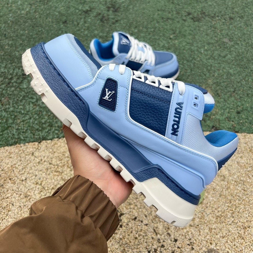 LV TRAINER MAXI Porcelain blue - CCSHOES