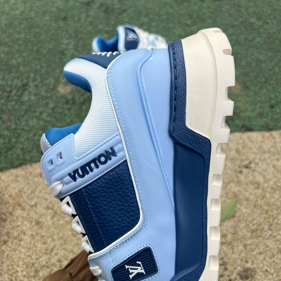 LV TRAINER MAXI Porcelain blue - CCSHOES