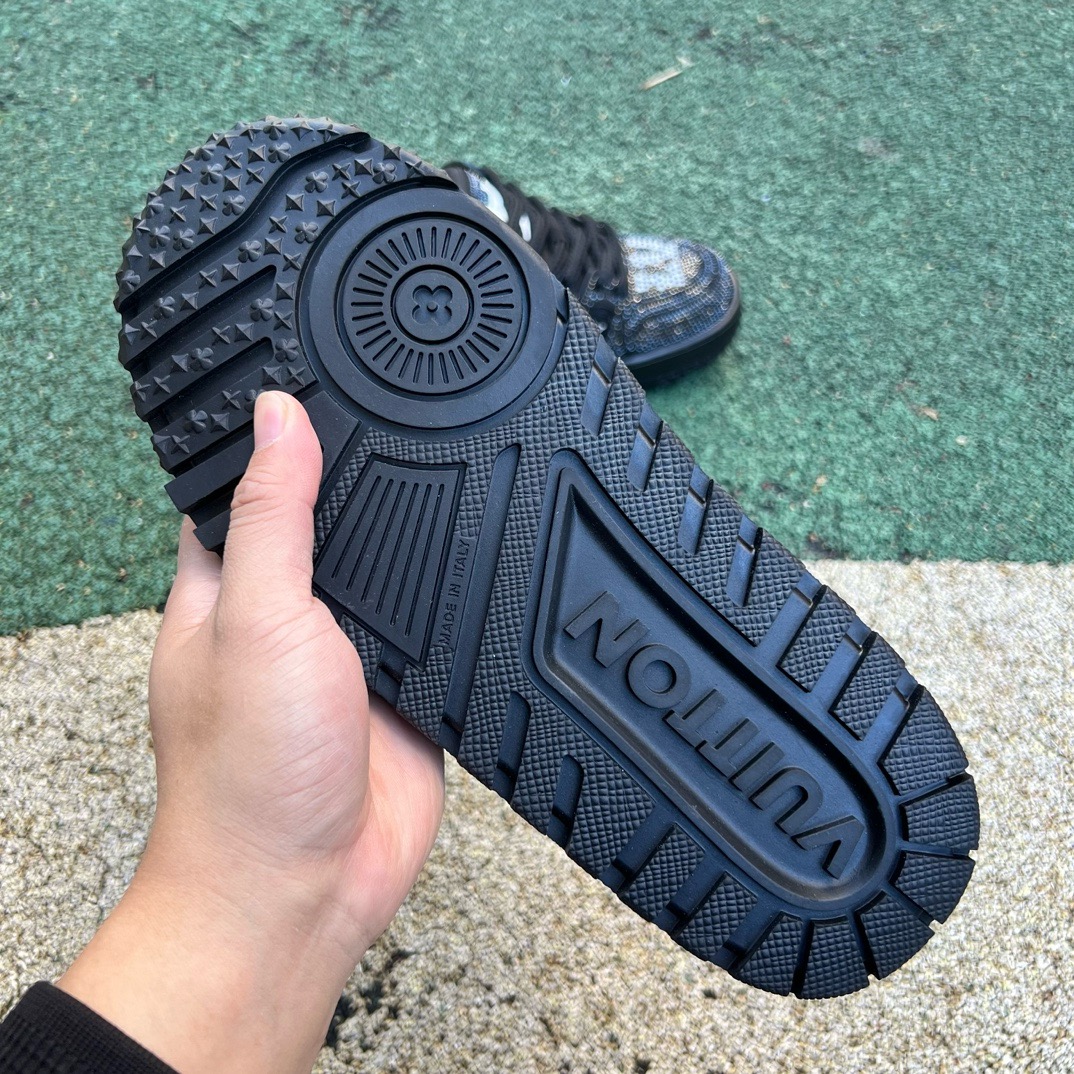 LV TRAINER MAXI Full of diamonds black - CCSHOES