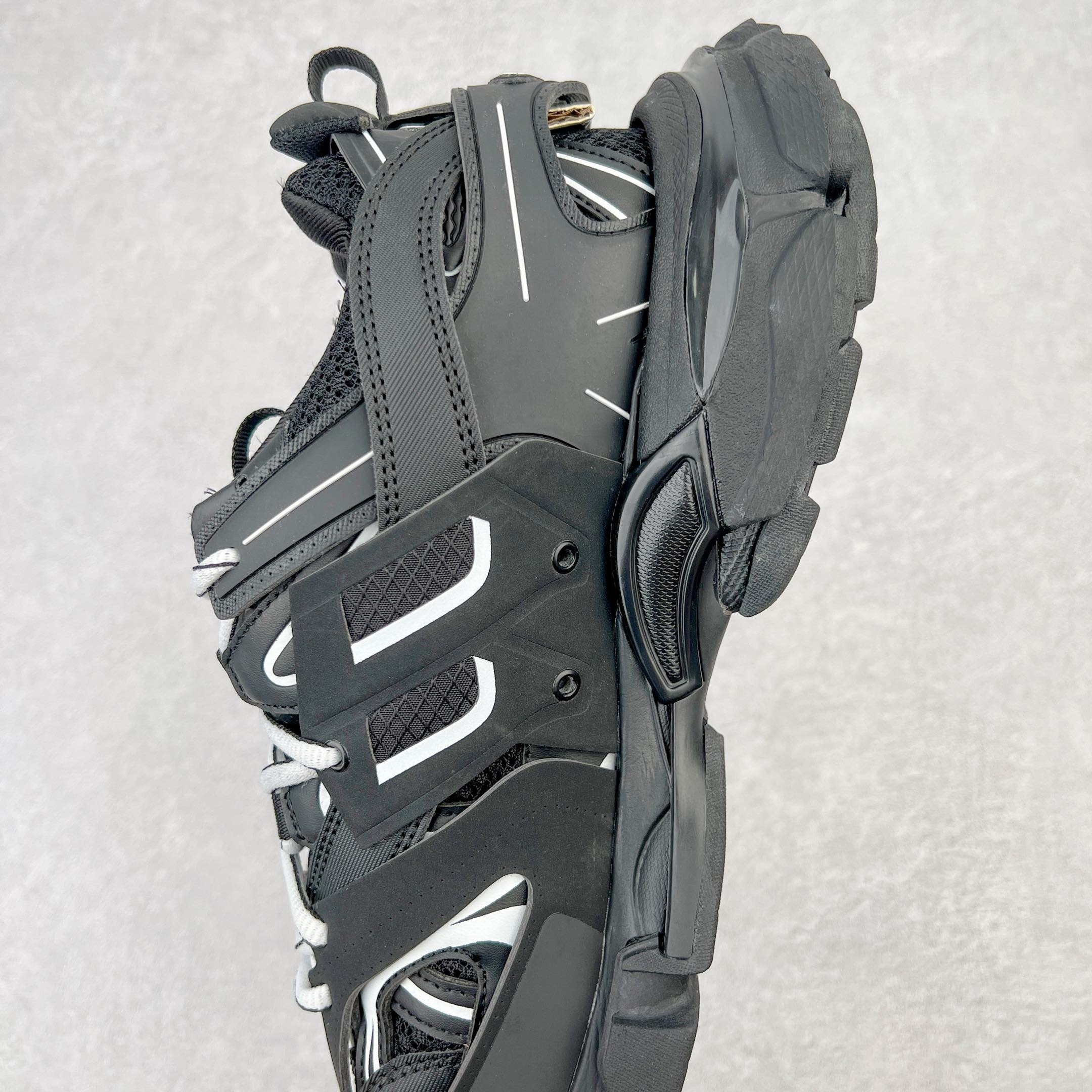 BLCG Track Sneaker 542023 W1GB1 2945 - CCSHOES