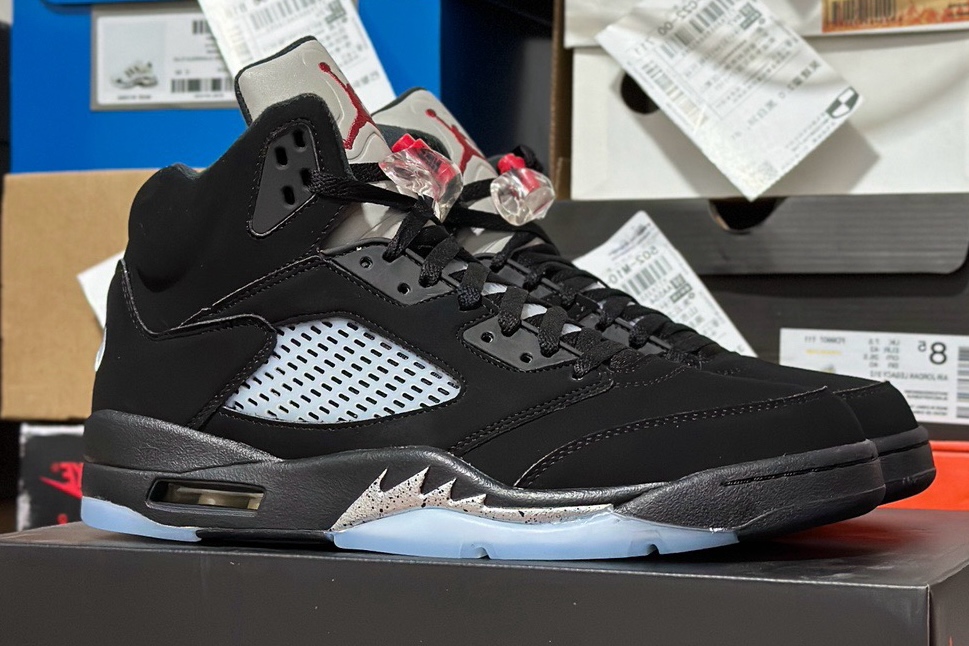 AIR JORDAN 5 BLACK METALLIC (2016) 845035-003 - CCSHOES