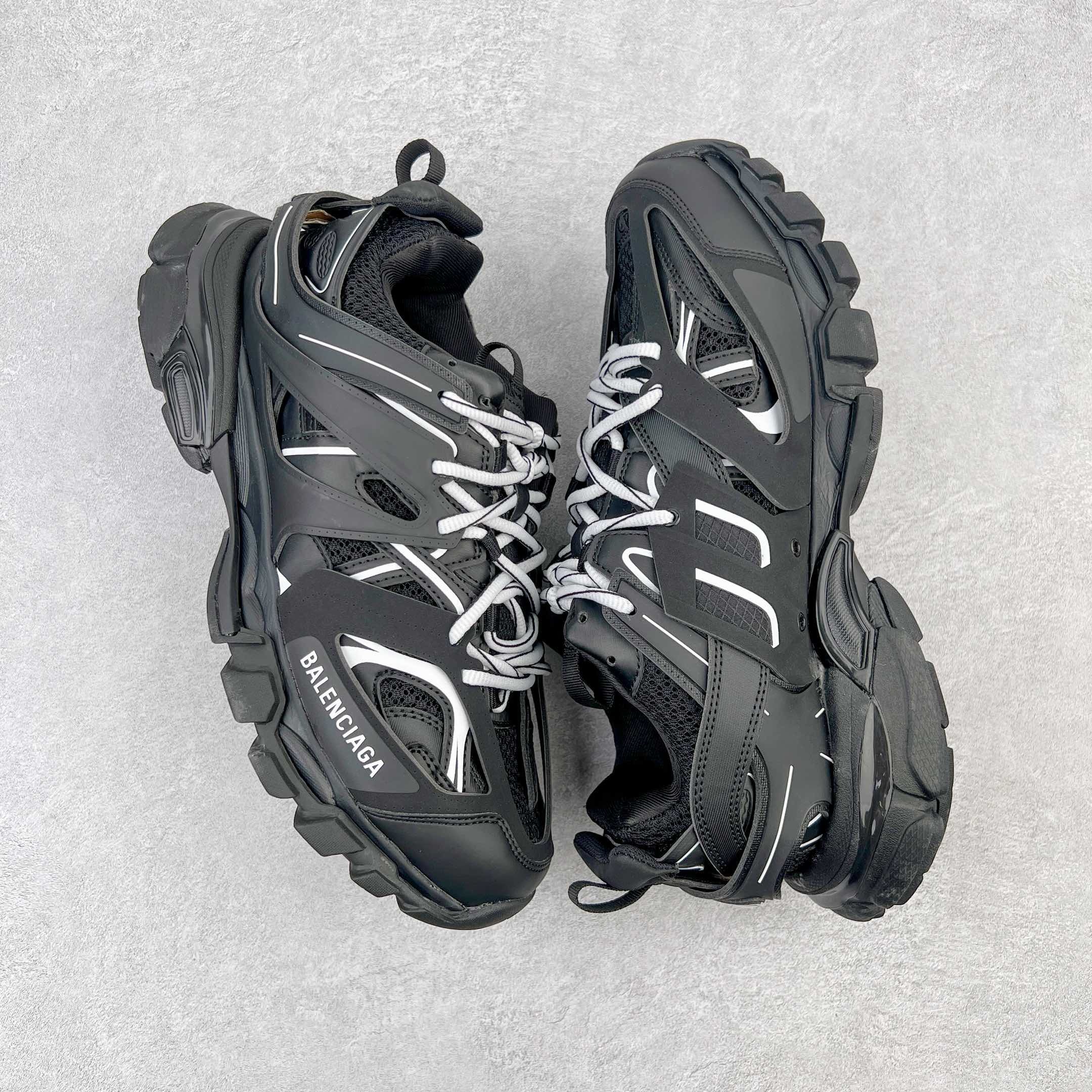 BLCG Track Sneaker 542023 W1GB1 2945 - CCSHOES