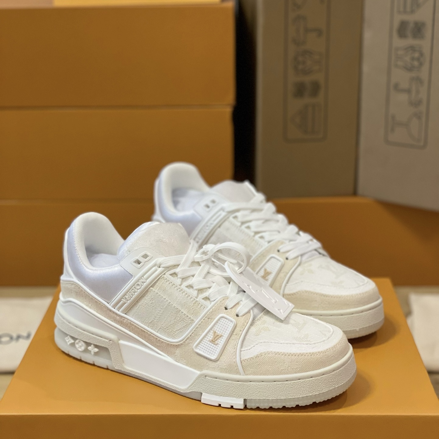 Loui Vuitto TRAINER SNEAKER - CCSHOES