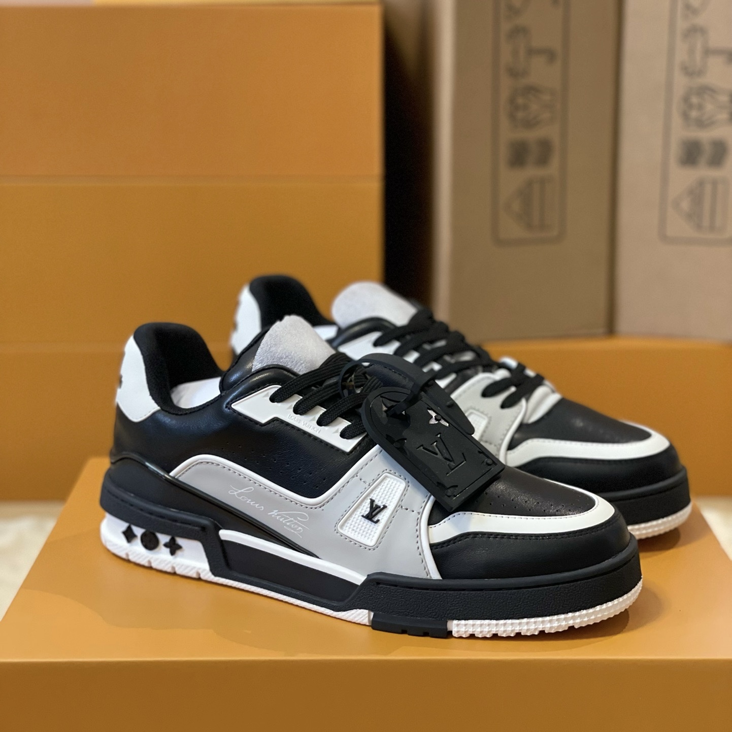 Loui Vuitto TRAINER SNEAKER - CCSHOES