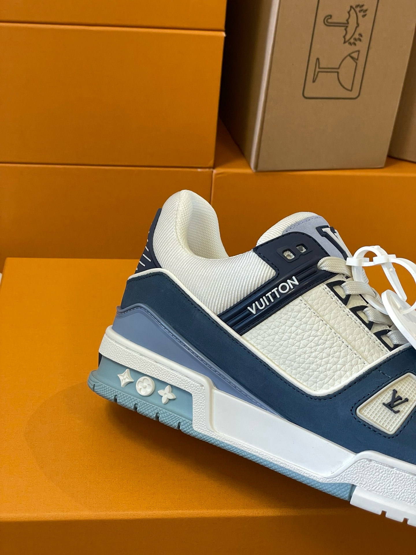 Loui Vuitto TRAINER SNEAKER - CCSHOES