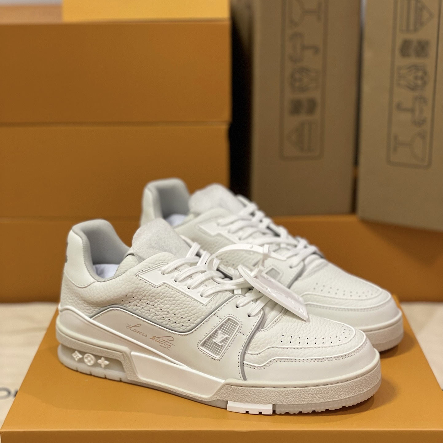 Loui Vuitto TRAINER SNEAKER - CCSHOES