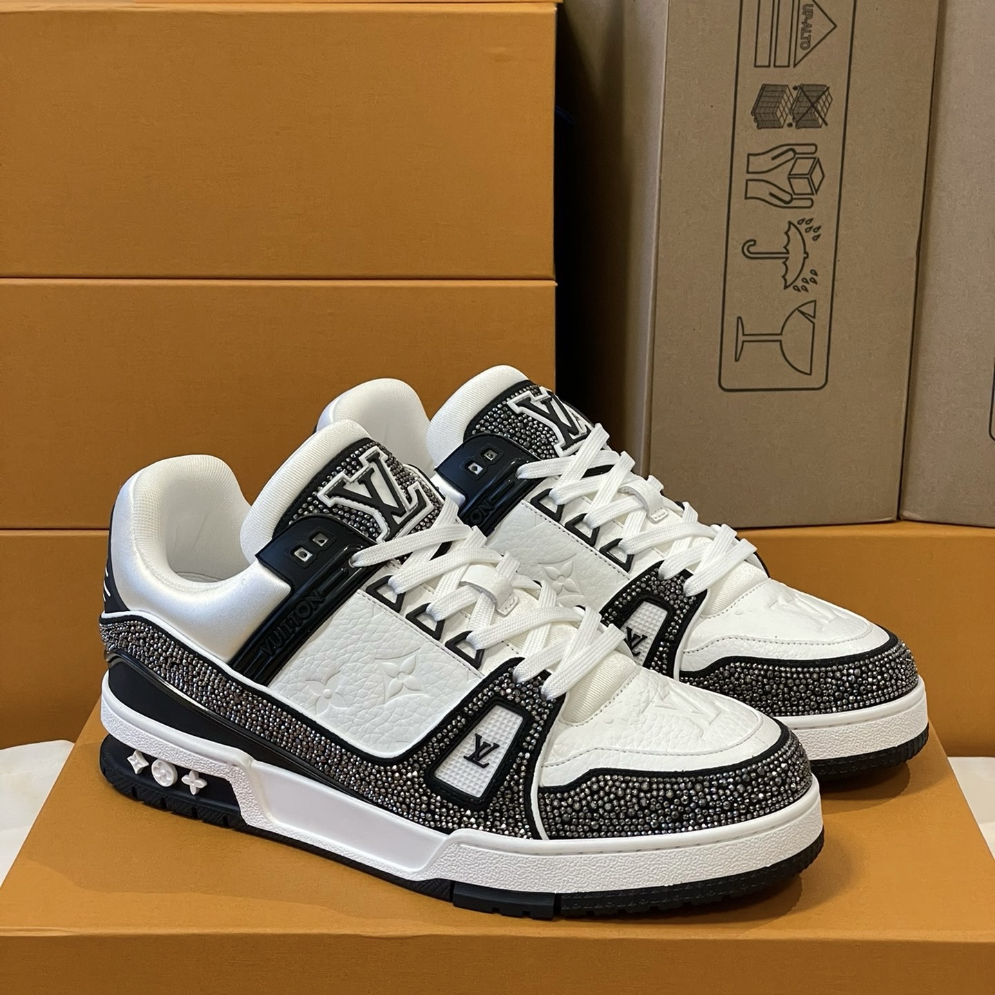 Loui Vuitto TRAINER SNEAKER - CCSHOES