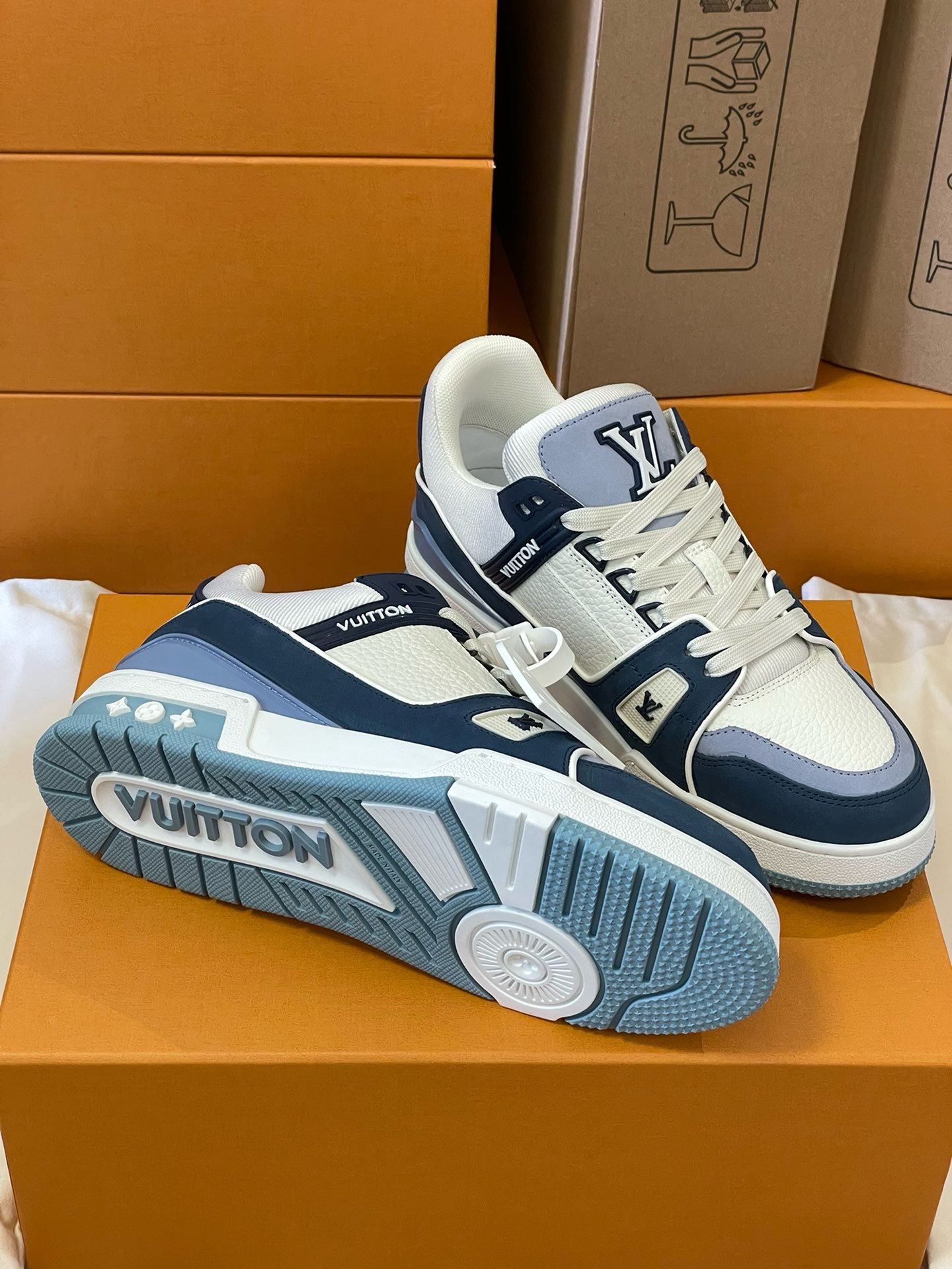 Loui Vuitto TRAINER SNEAKER - CCSHOES
