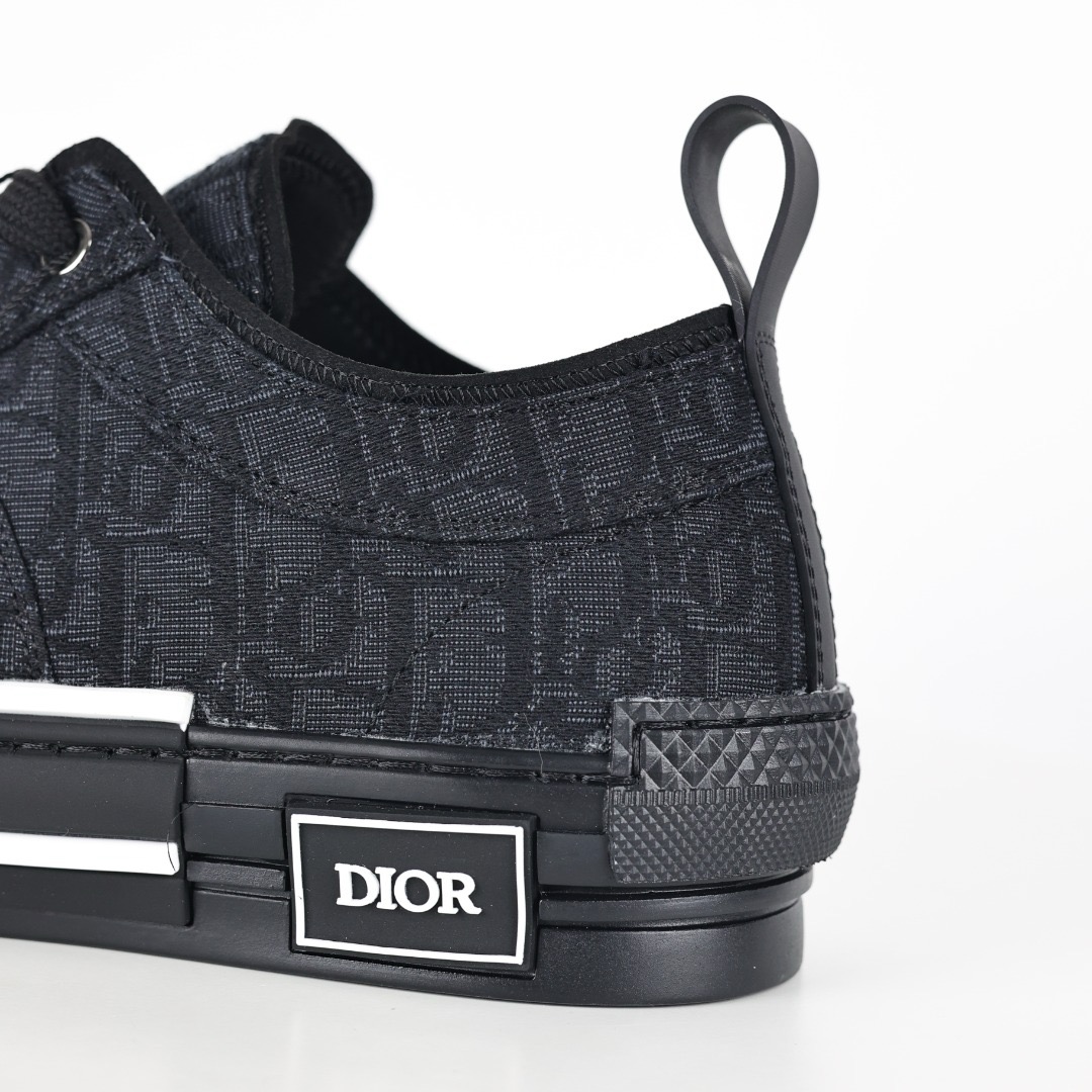 DR B23 Oblique Low Top Sneakers - CCSHOES