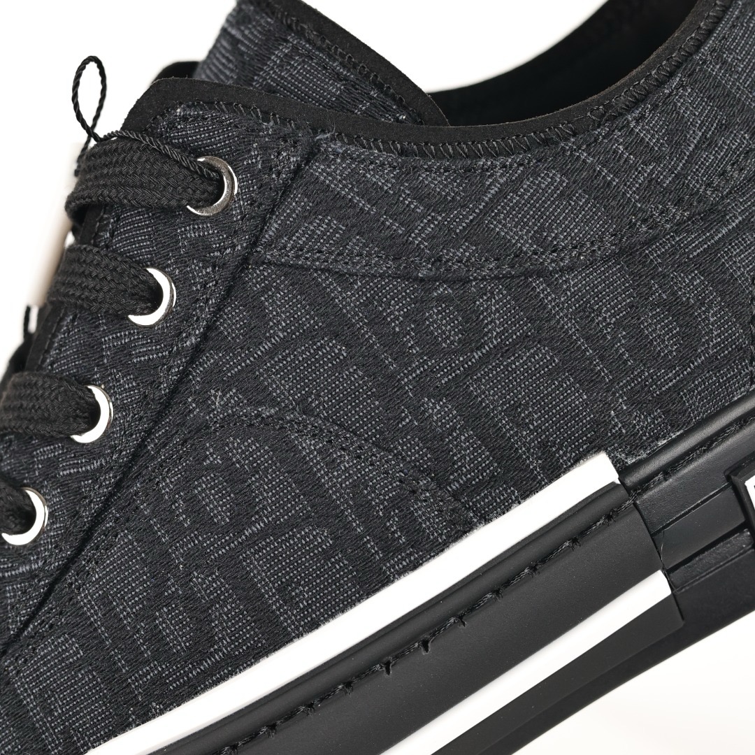 DR B23 Oblique Low Top Sneakers - CCSHOES