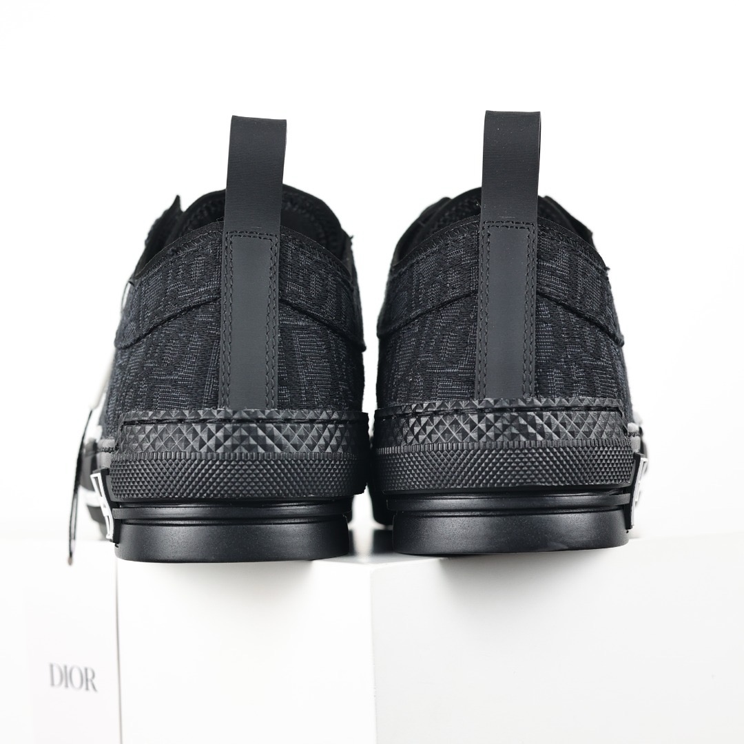 DR B23 Oblique Low Top Sneakers - CCSHOES