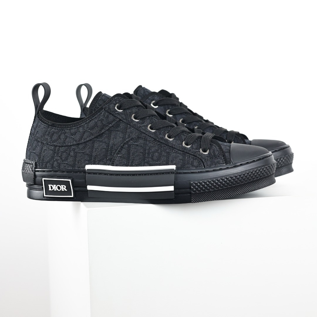 DR B23 Oblique Low Top Sneakers - CCSHOES
