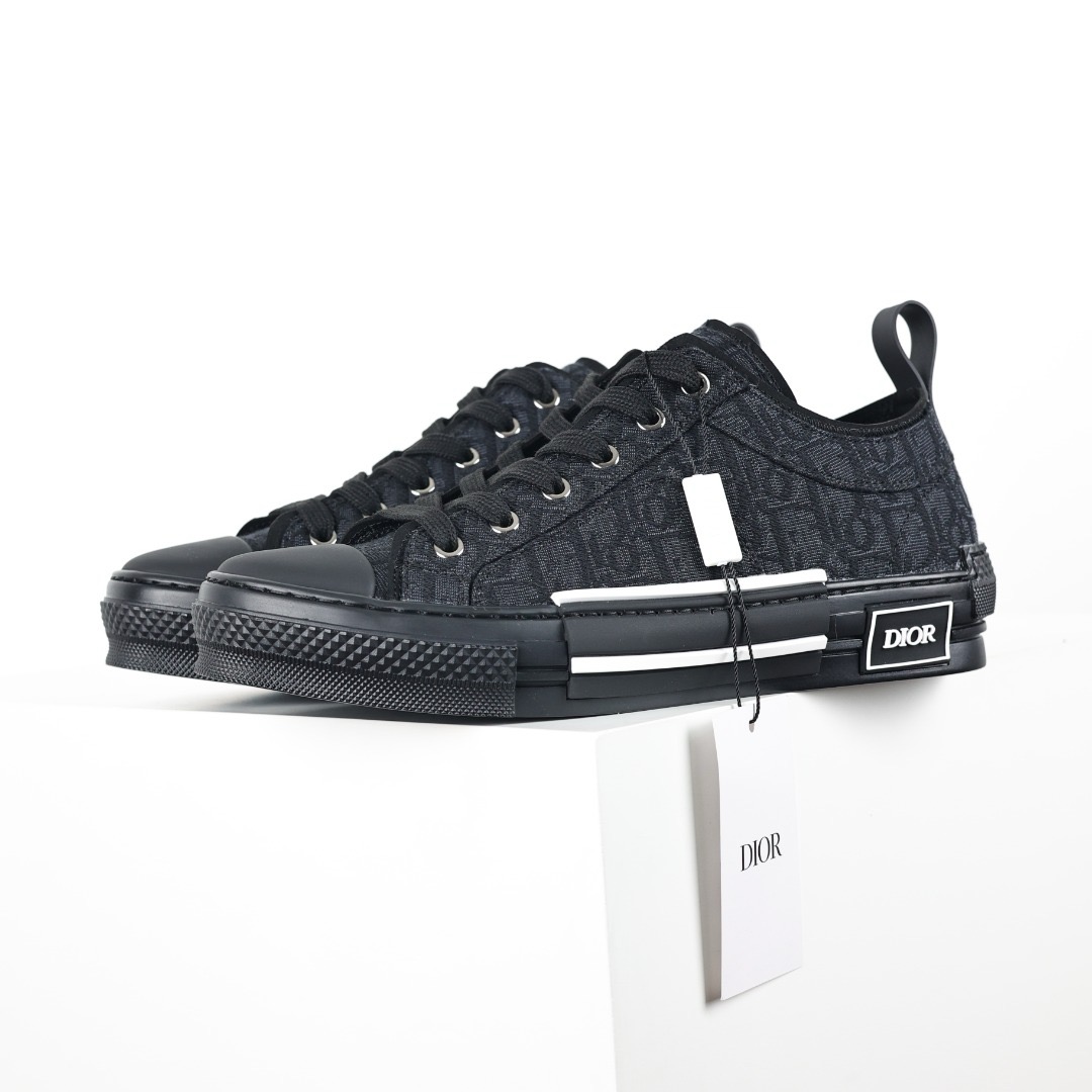 DR B23 Oblique Low Top Sneakers - CCSHOES