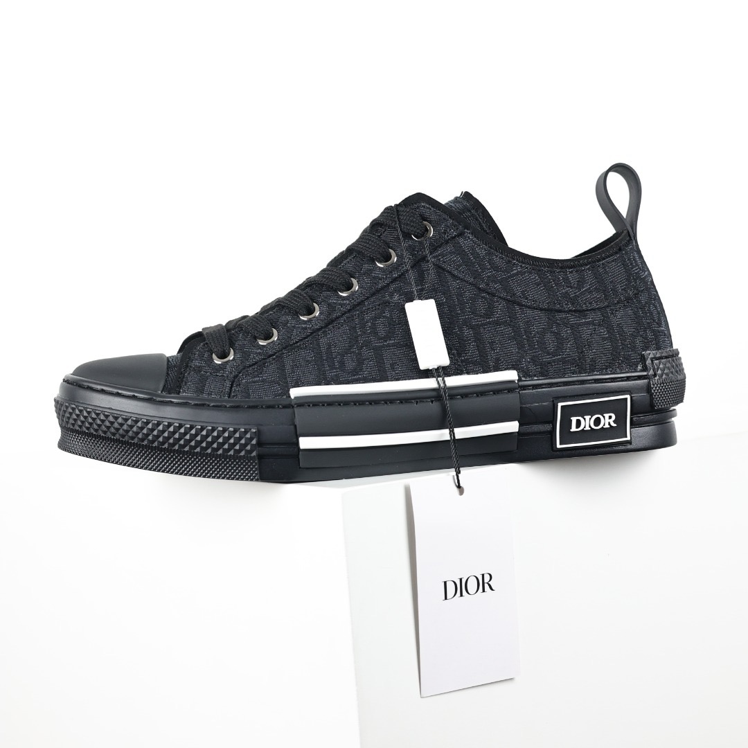 DR B23 Oblique Low Top Sneakers - CCSHOES