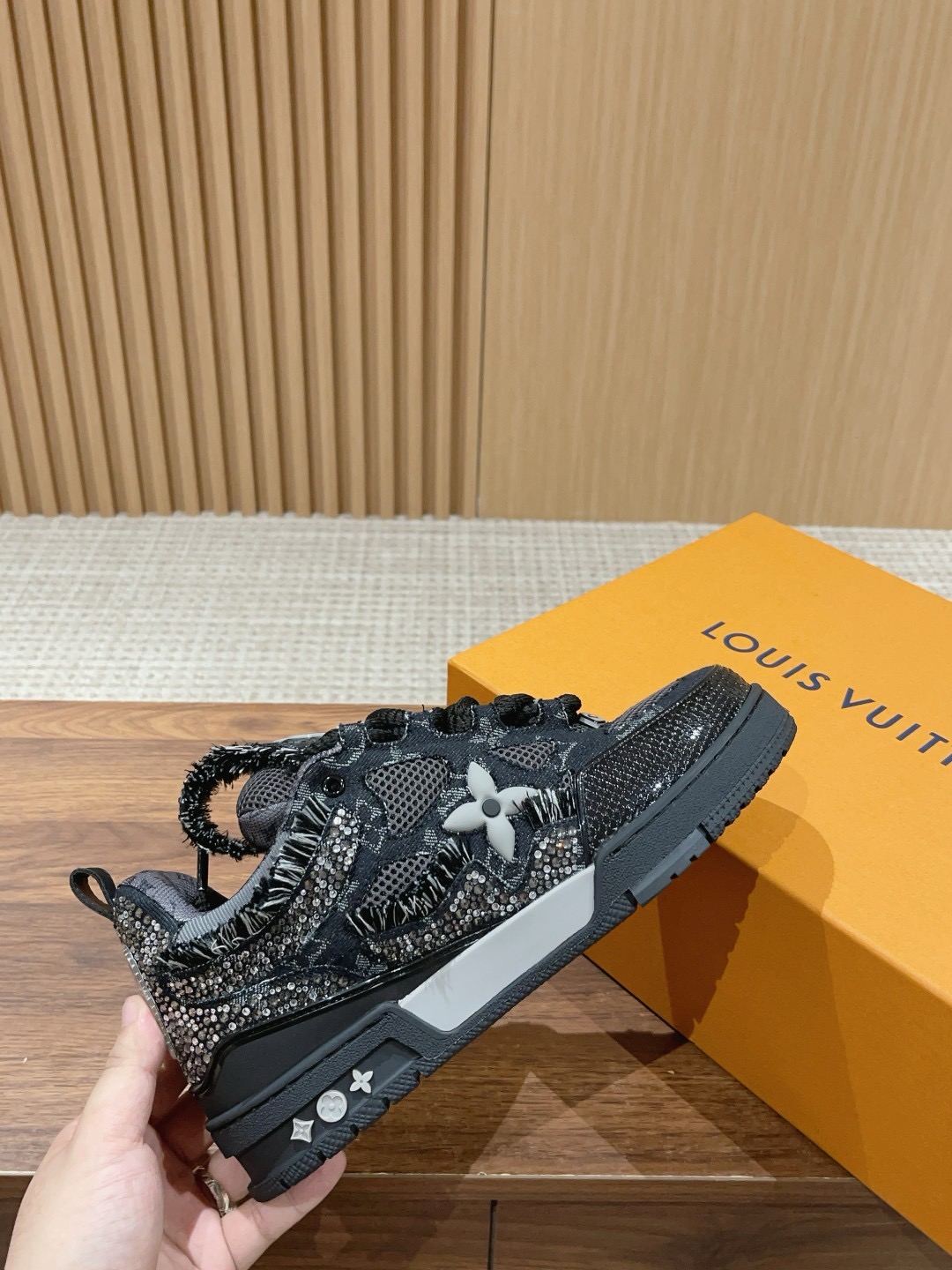 Loui Vuitto LV Skate Sneaker - CCSHOES