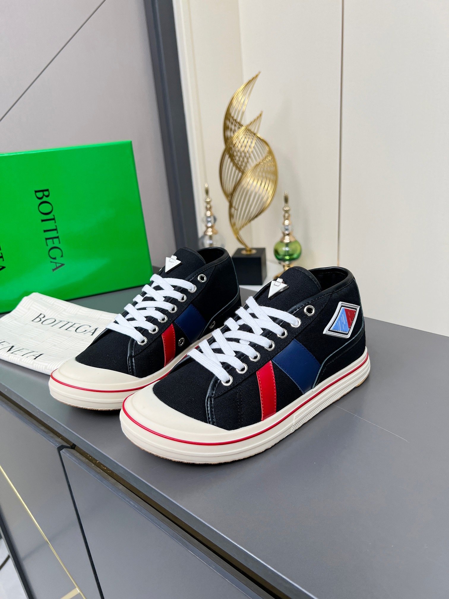 B0tteg*Veneta Orbit - CCSHOES