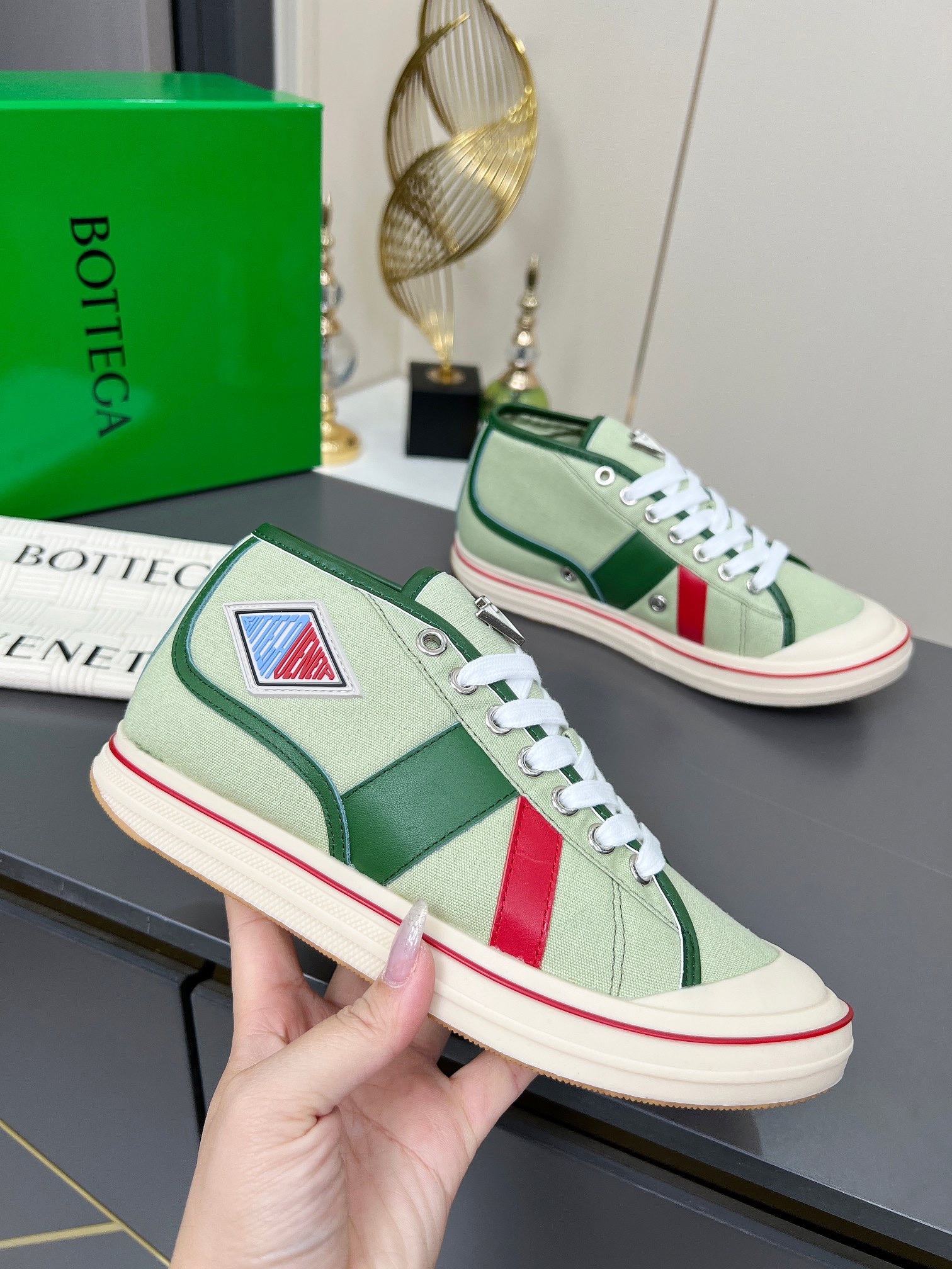 B0tteg*Veneta Orbit - CCSHOES