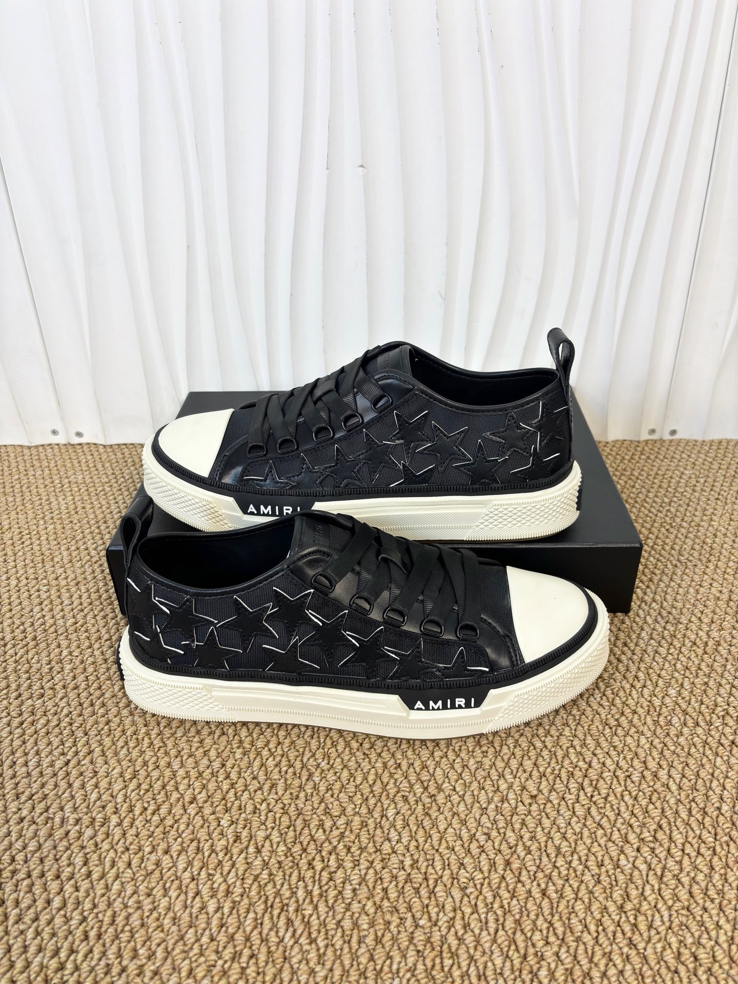 AMIRI STARS Sneakers - CCSHOES