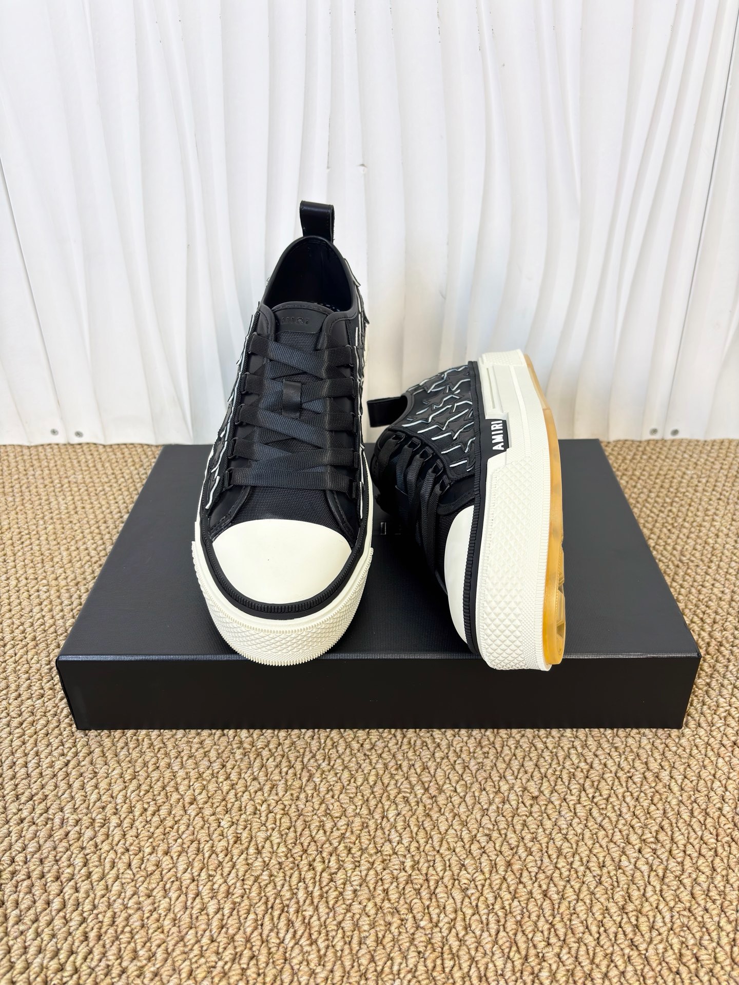 AMIRI STARS Sneakers - CCSHOES