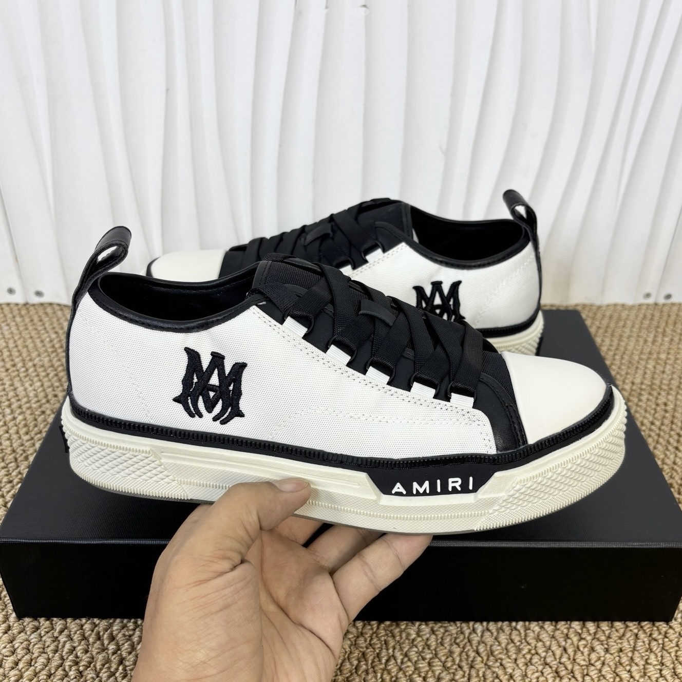 AMIRI STARS Sneakers - CCSHOES