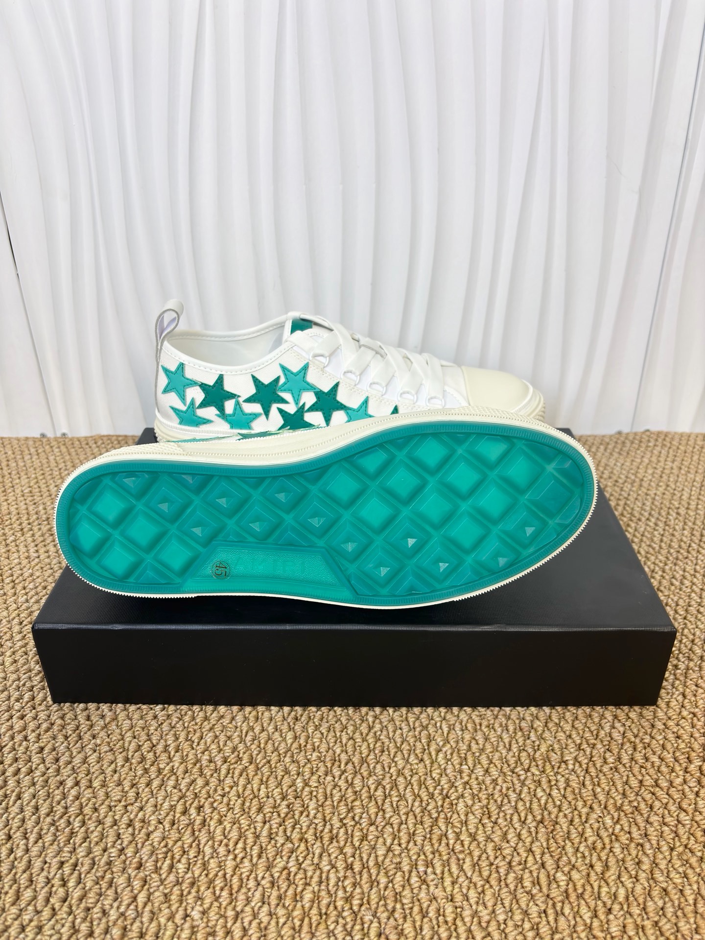 AMIRI STARS Sneakers - CCSHOES