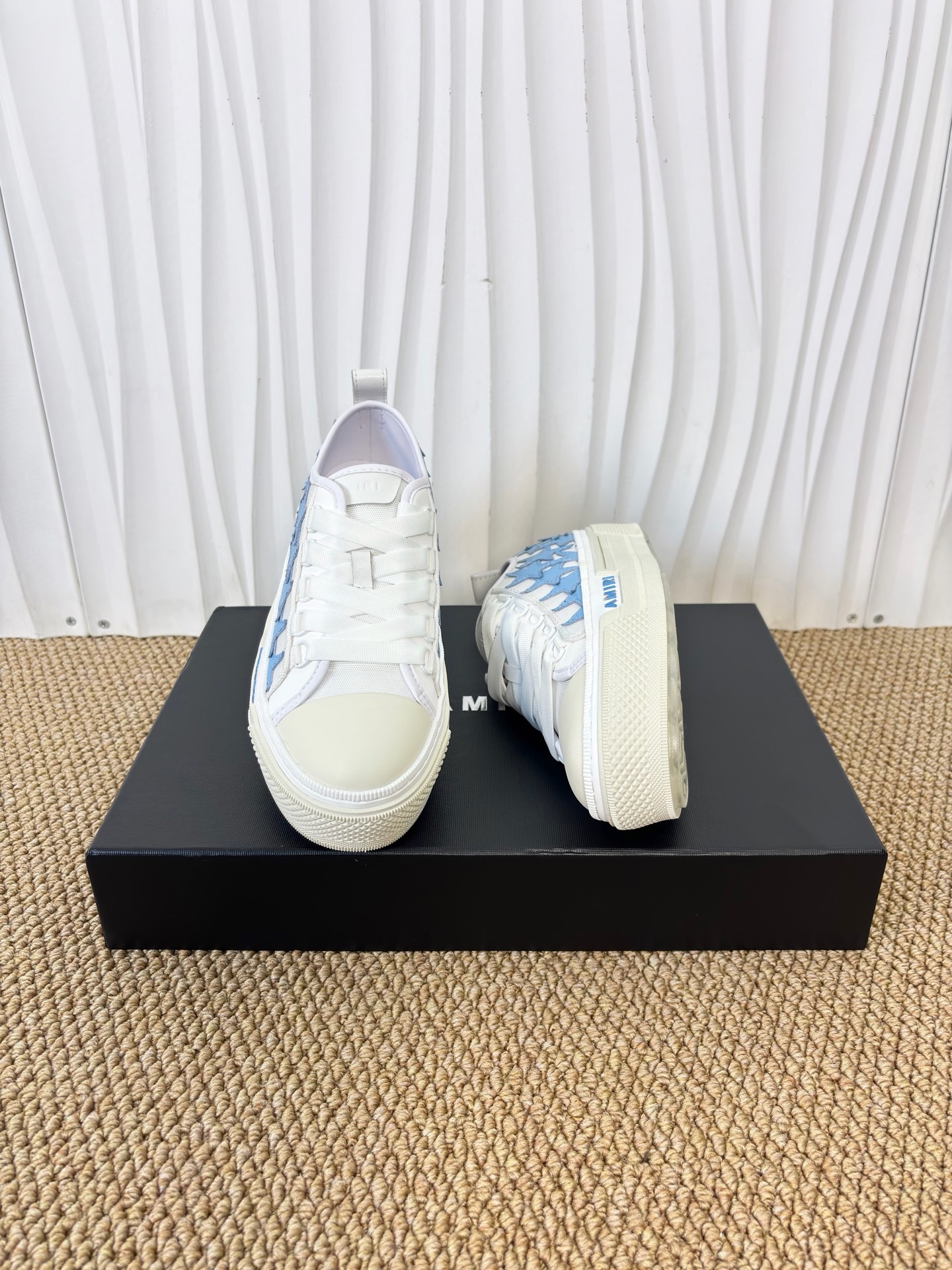 AMIRI STARS Sneakers - CCSHOES