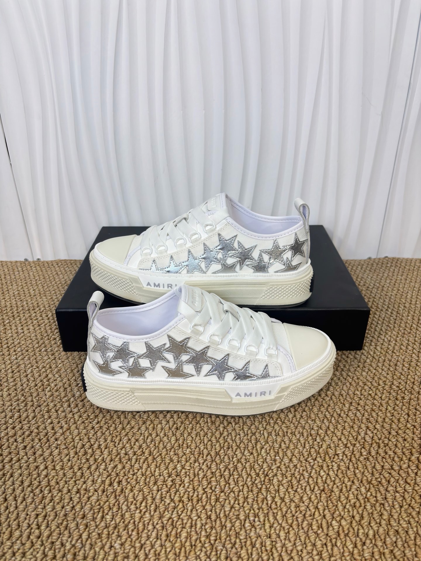 AMIRI STARS Sneakers - CCSHOES