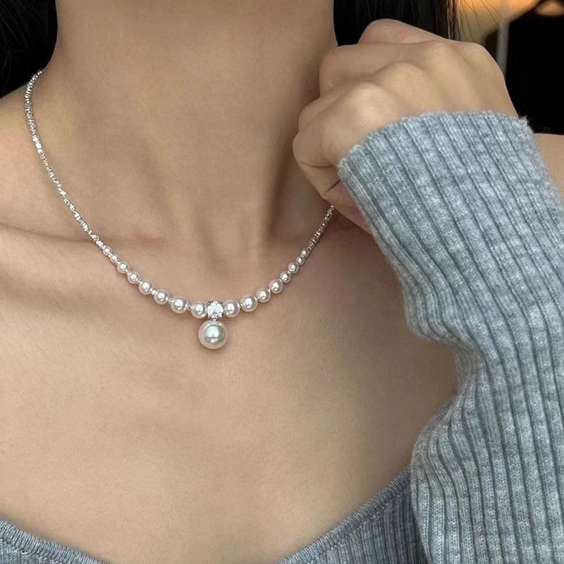Crushed silver pearl necklace
