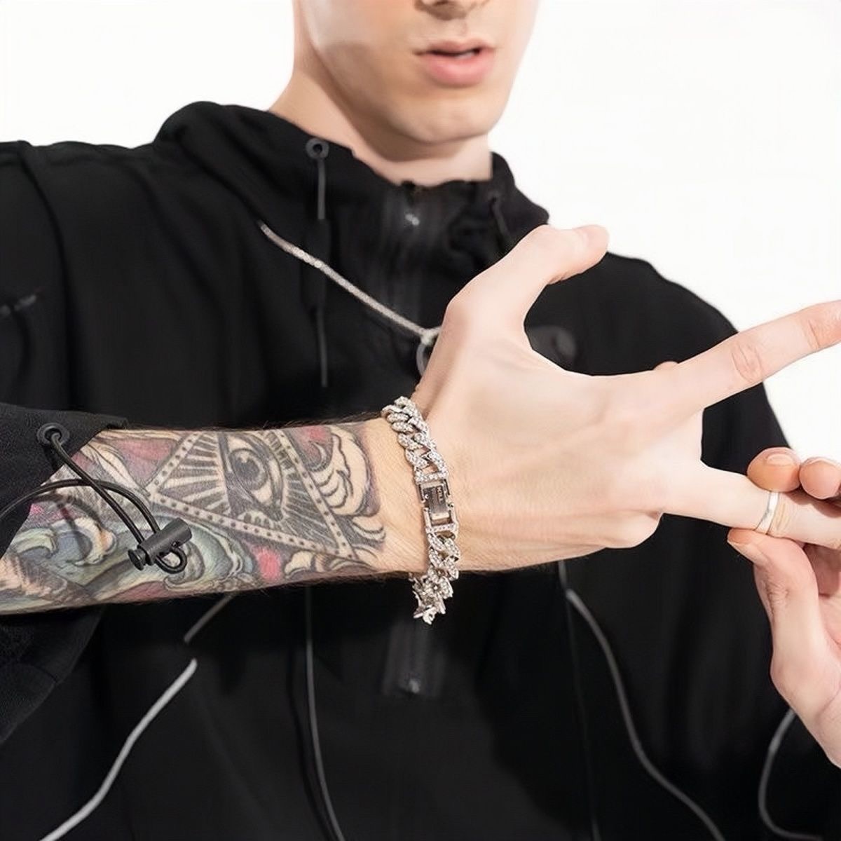 Wang Jiaer Cuban Senior Identical Back to the Future