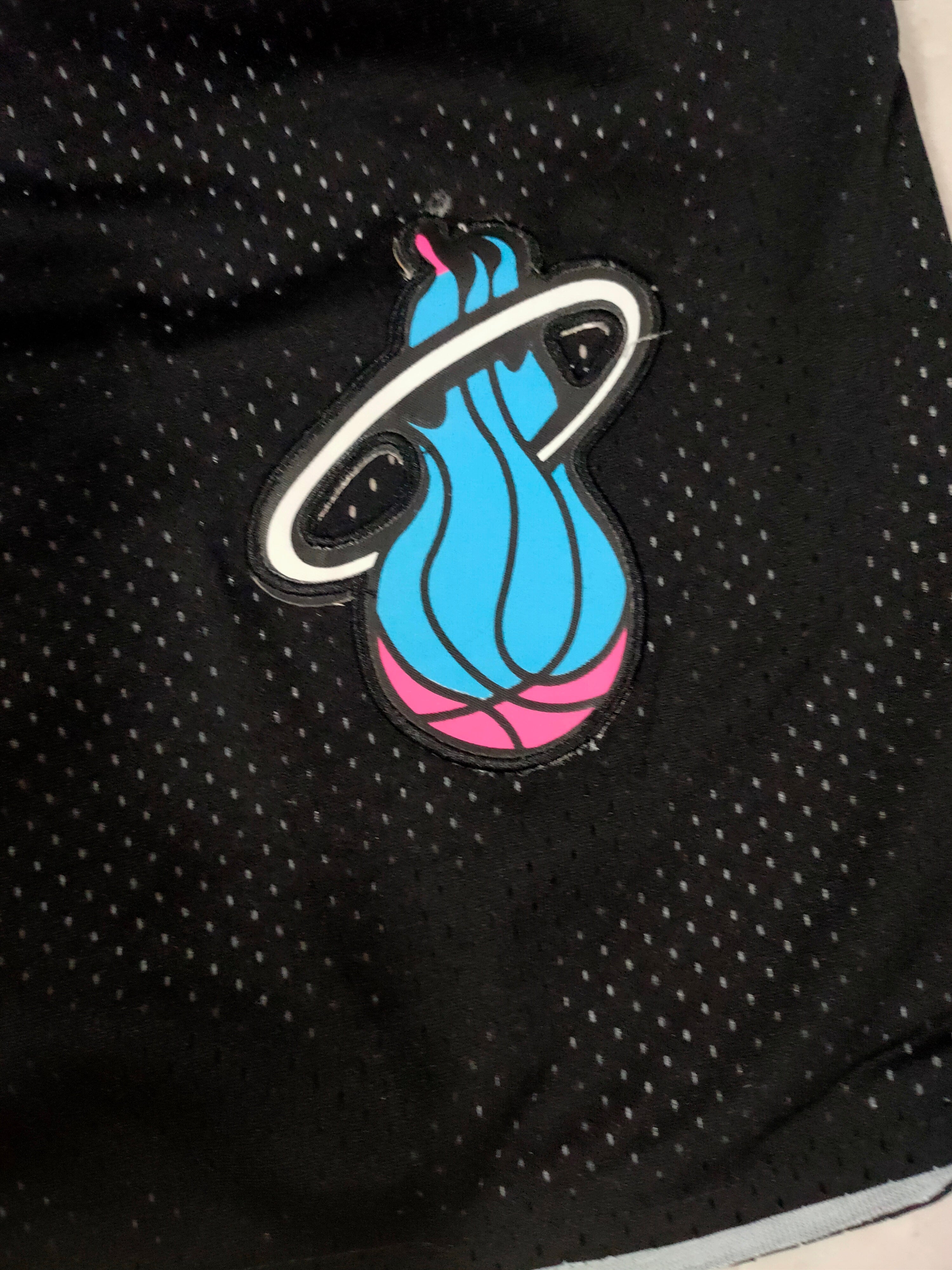 Miami Heat Black Juston Retro Pocket City Shorts - tingfengxie