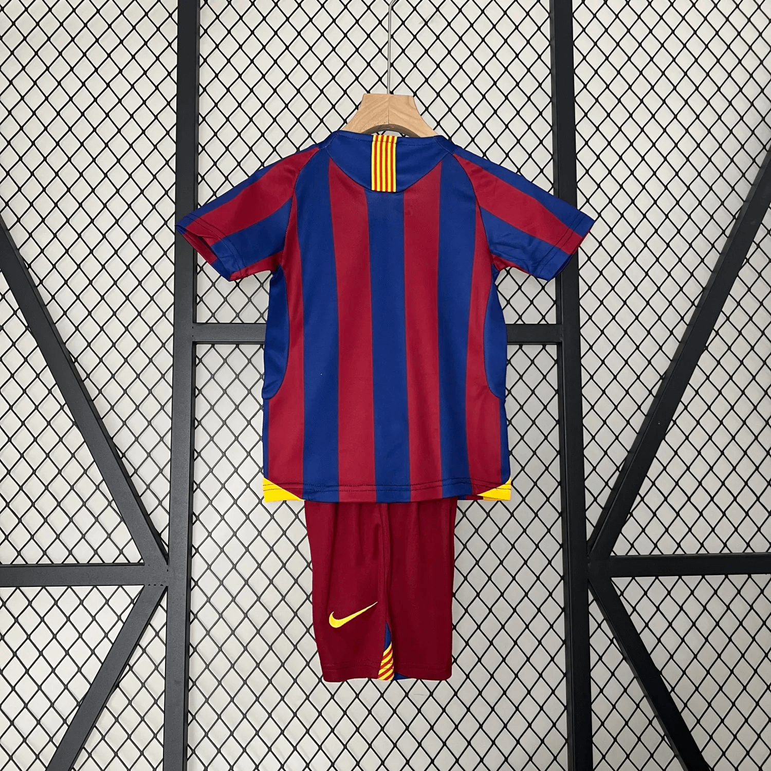 2005/2006 Retro Kids Size Barcelona Home Football Shirt 1:1 Thai Quality - tingfengxie