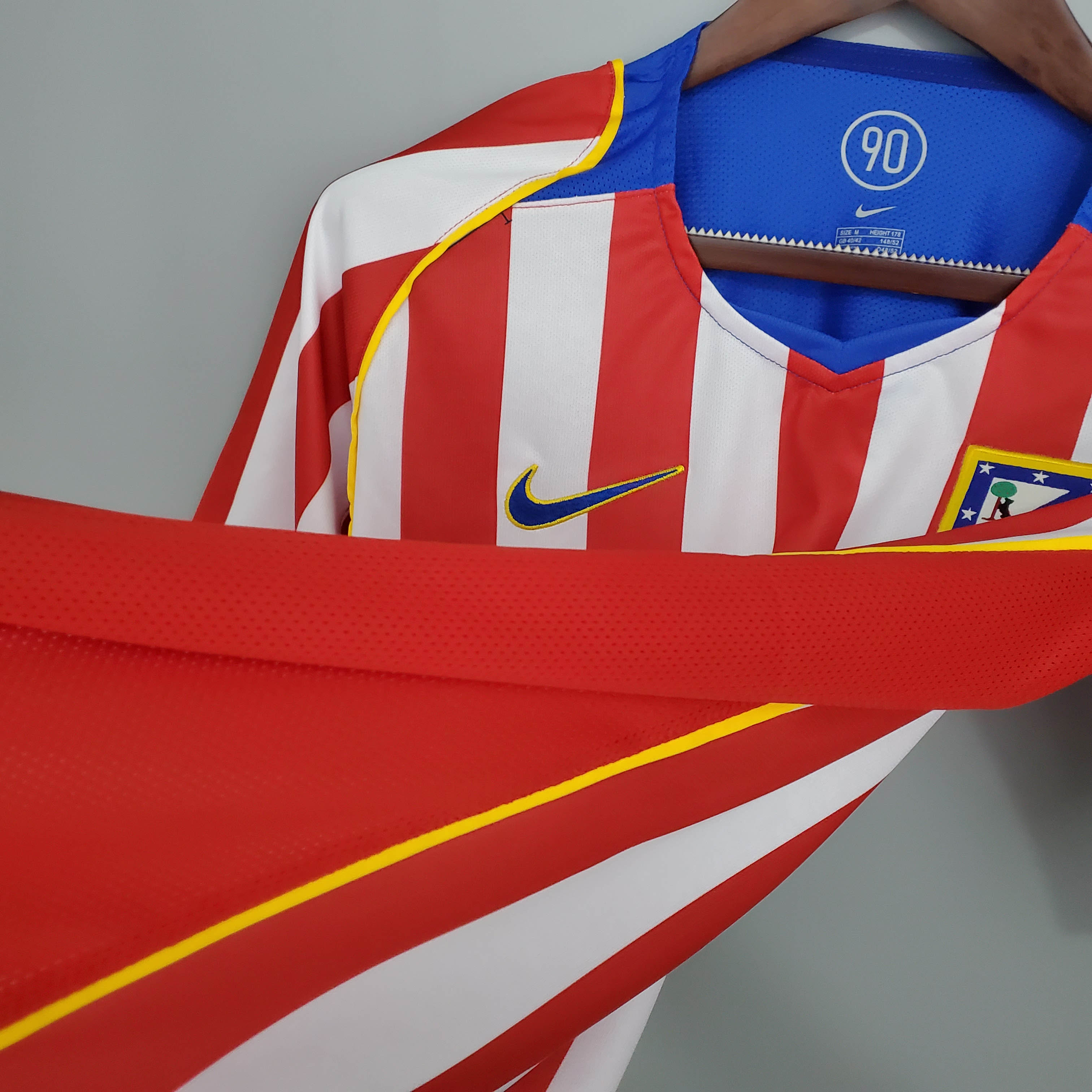 2004/2005 Retro Atletico Madrid Home Soccer Jersey 1:1 Thai Quality - tingfengxie