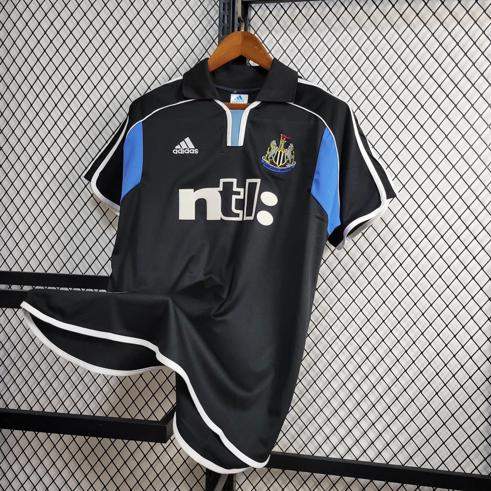 2000/2001 Retro Newcastle United Away Soccer Jersey 1:1 Thai Quality - tingfengxie