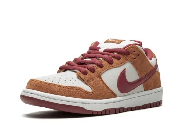 Dunk SB Low Pro “Russet Cedar”