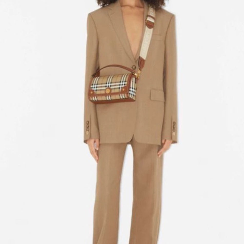 Burberry Flip Magnetic Buckle Bag