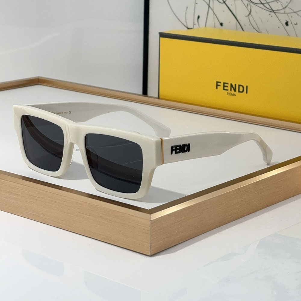 Fendi  Square Plate Sunglasses Top quality