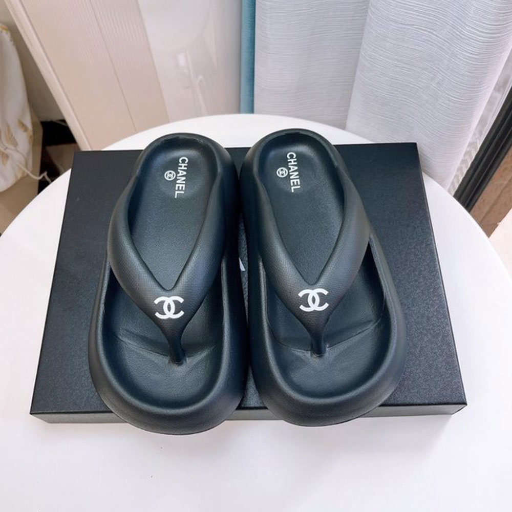 Chanel Thick-soled Beach Flip-flops Slide Sandal