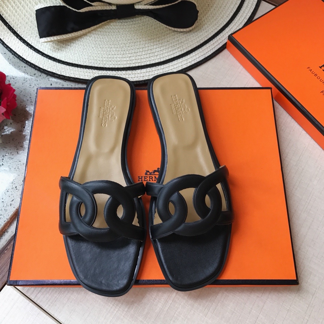 Hermes Aloha  Leather flat Sandals Slide