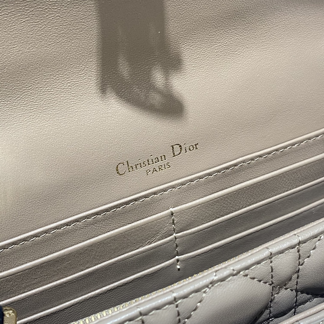 Dior Lady Dior Chain Pouch S0937ONMJ_M116