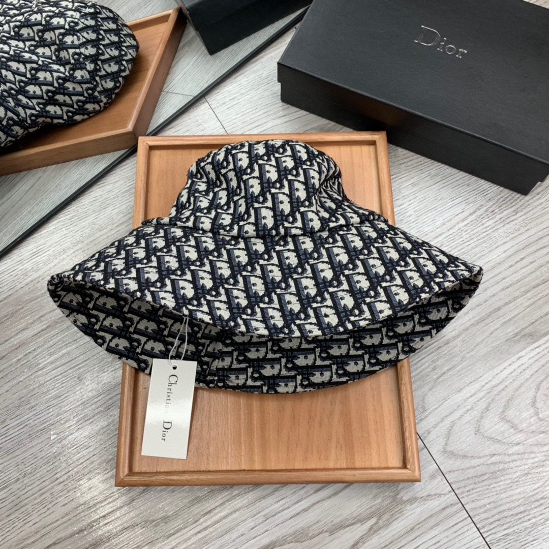 Dior Simple And Generous Fisherman Hat Sunhat