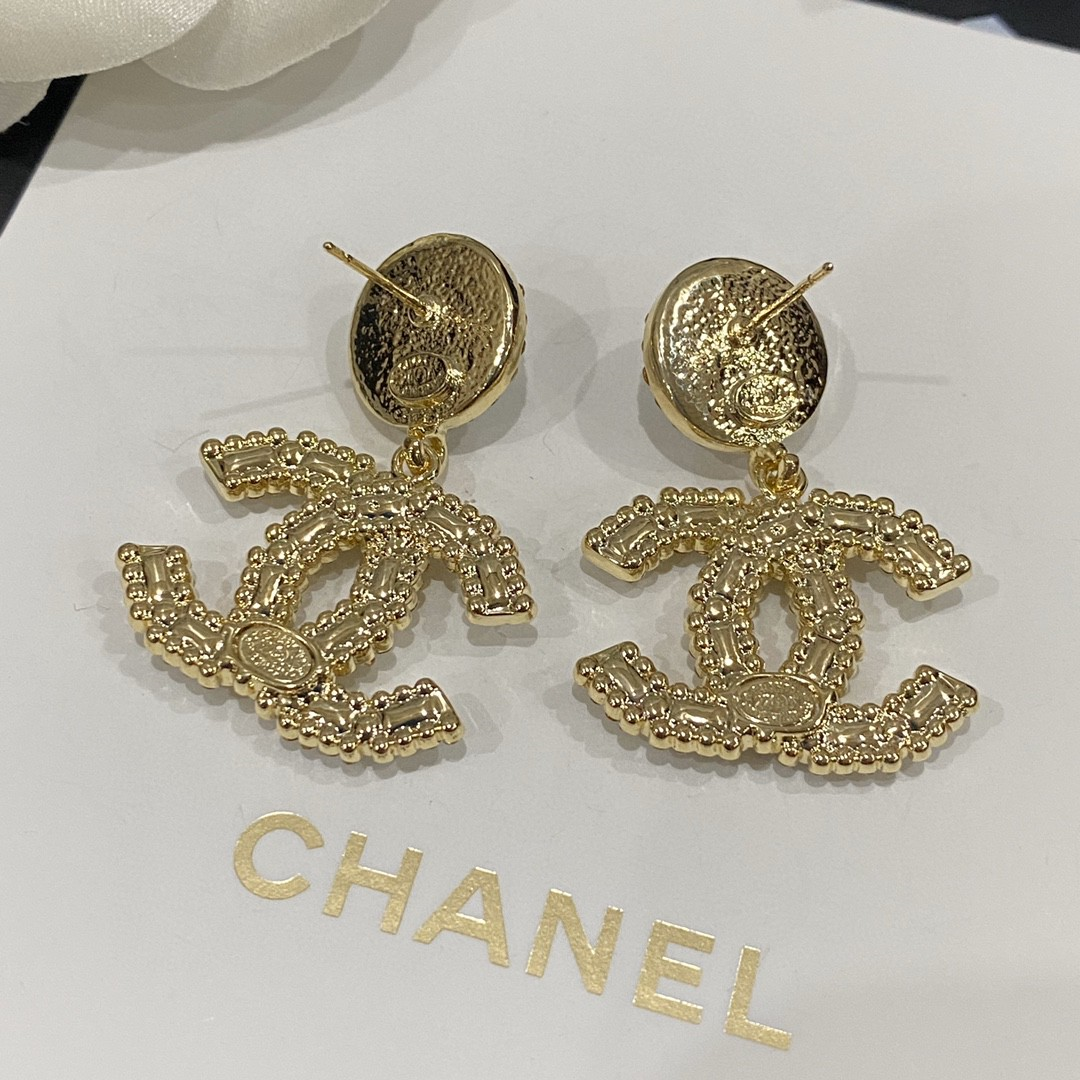 Chanel Pearl Metal Earrings